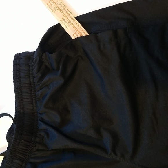 Under Armour Black/Grey Shorts Size Small - Picture 4 of 10